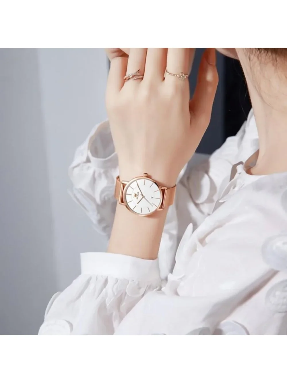 Elegant Women's Stainless Steel Dress Watch - Classic Design for Every Occasion